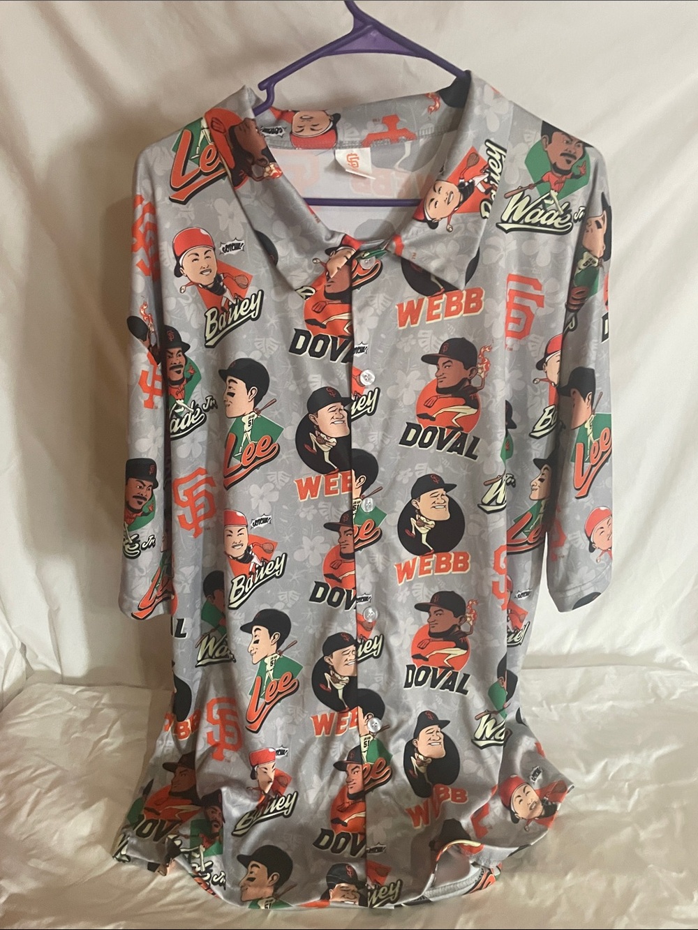MLB San Francisco Giants Gray Button-Up with Player Cartoon Prints